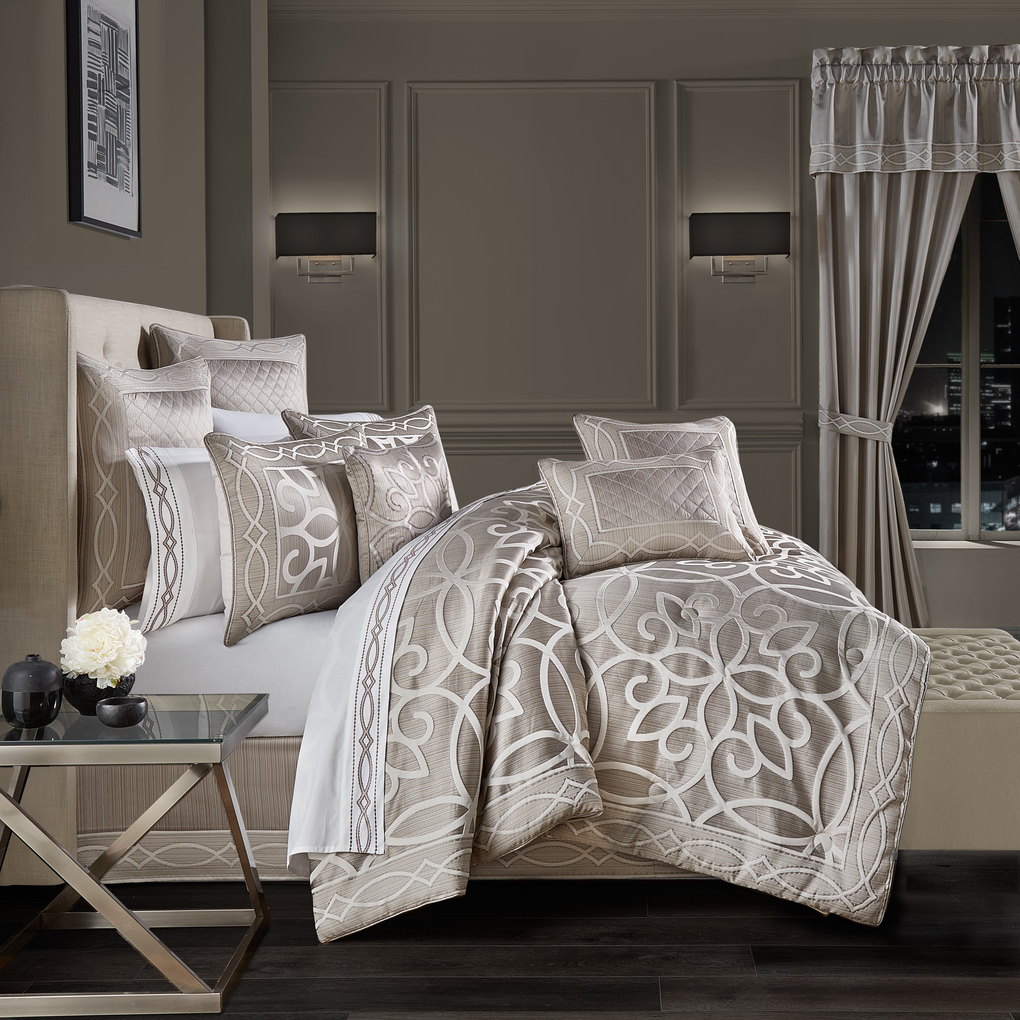 Deco Silver 4-Piece Comforter Set By J Queen Comforter Sets By J. Queen New York