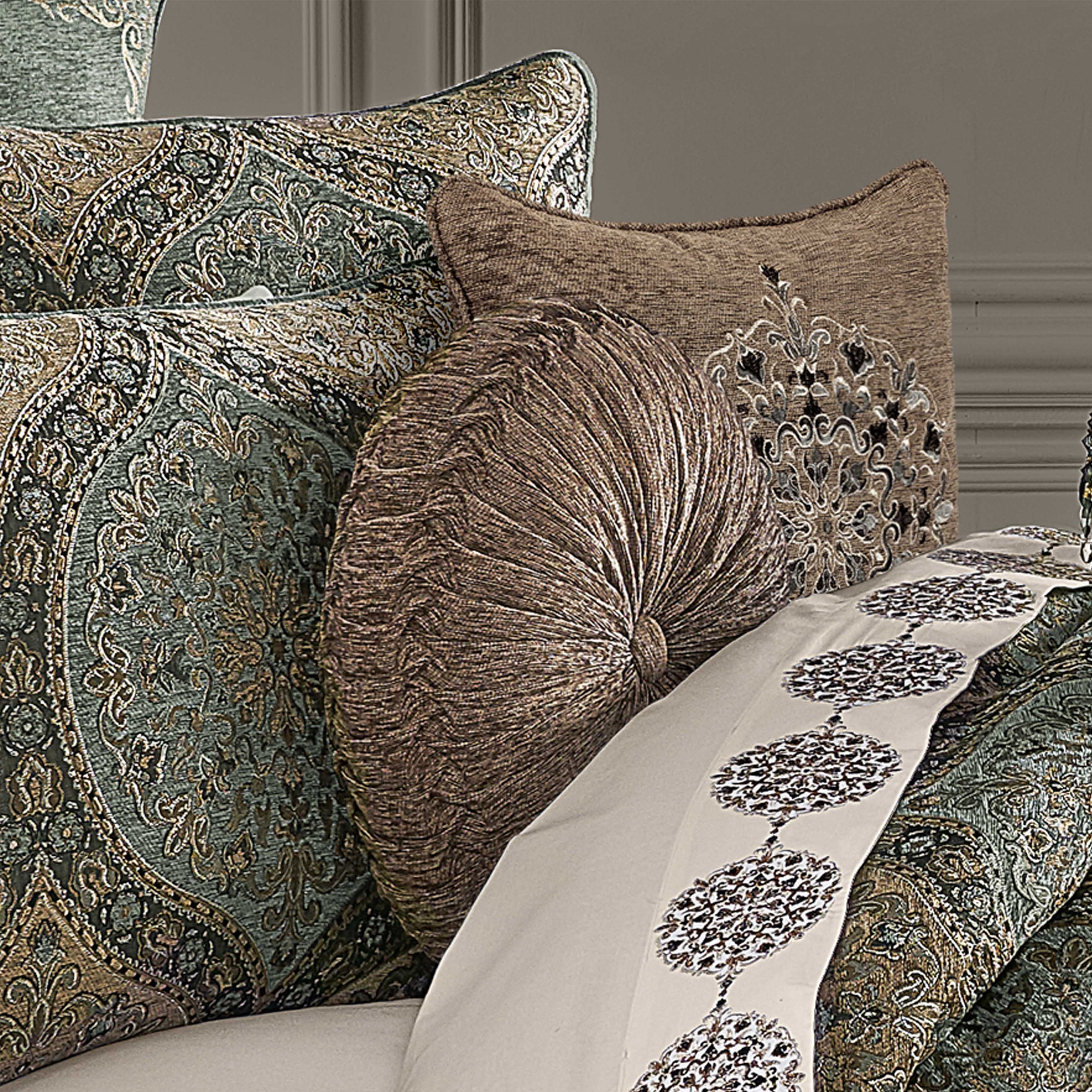 Dorset SPA Tufted Round Decorative Throw Pillow 15" x 15" By J Queen Throw Pillows By J. Queen New York