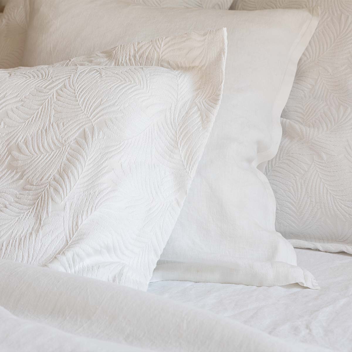 Empreinte White Bedspread Bedspread Set By Anne de Solène