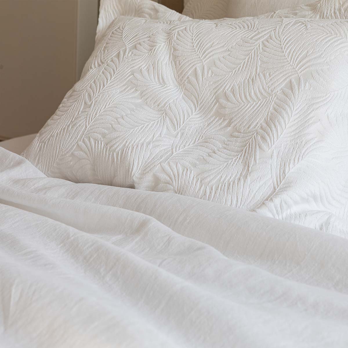 Empreinte White Bedspread Bedspread Set By Anne de Solène