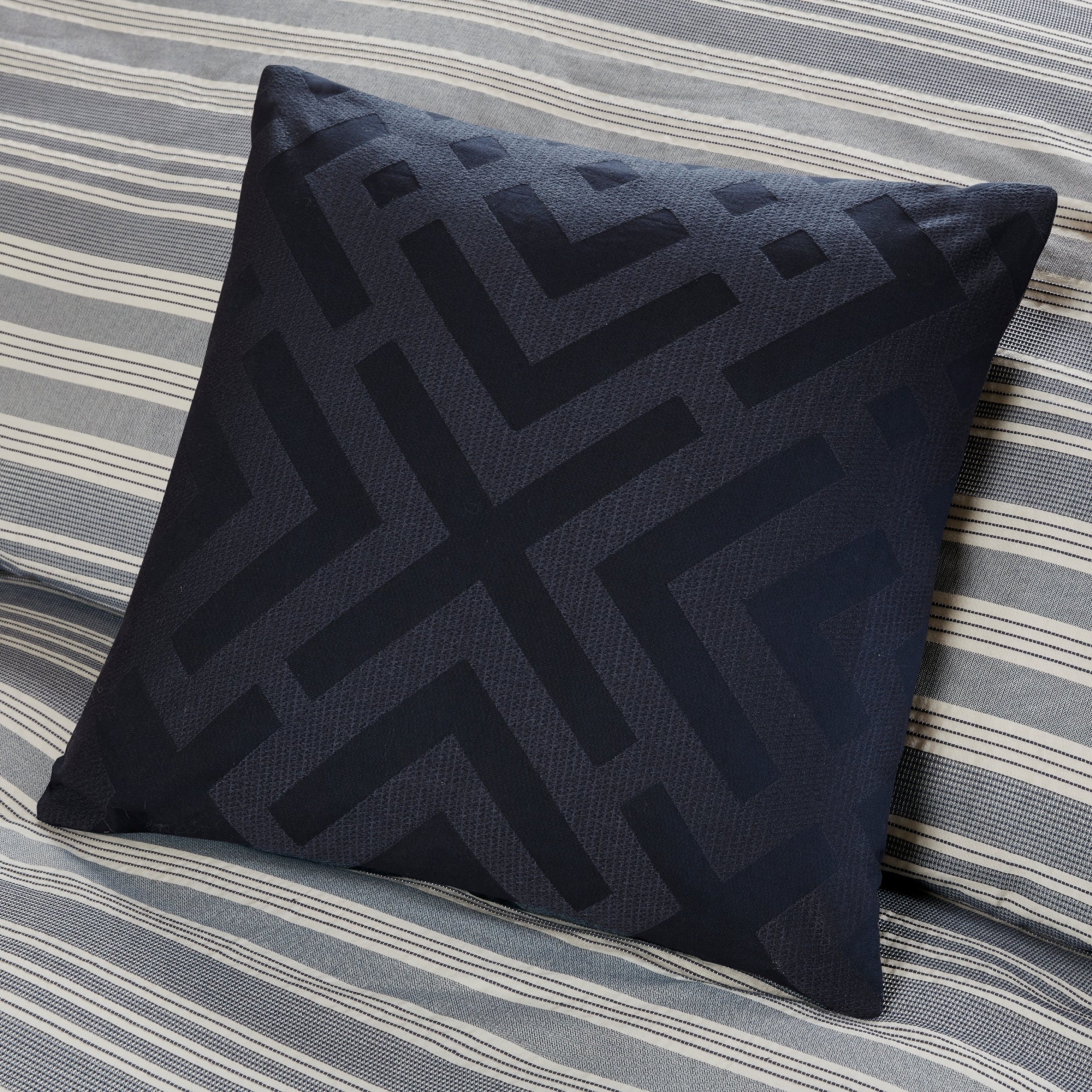 Inteligent Design 9-Piece Comforter Set Comforter Sets By JLA HOME/Olliix (E & E Co., Ltd)