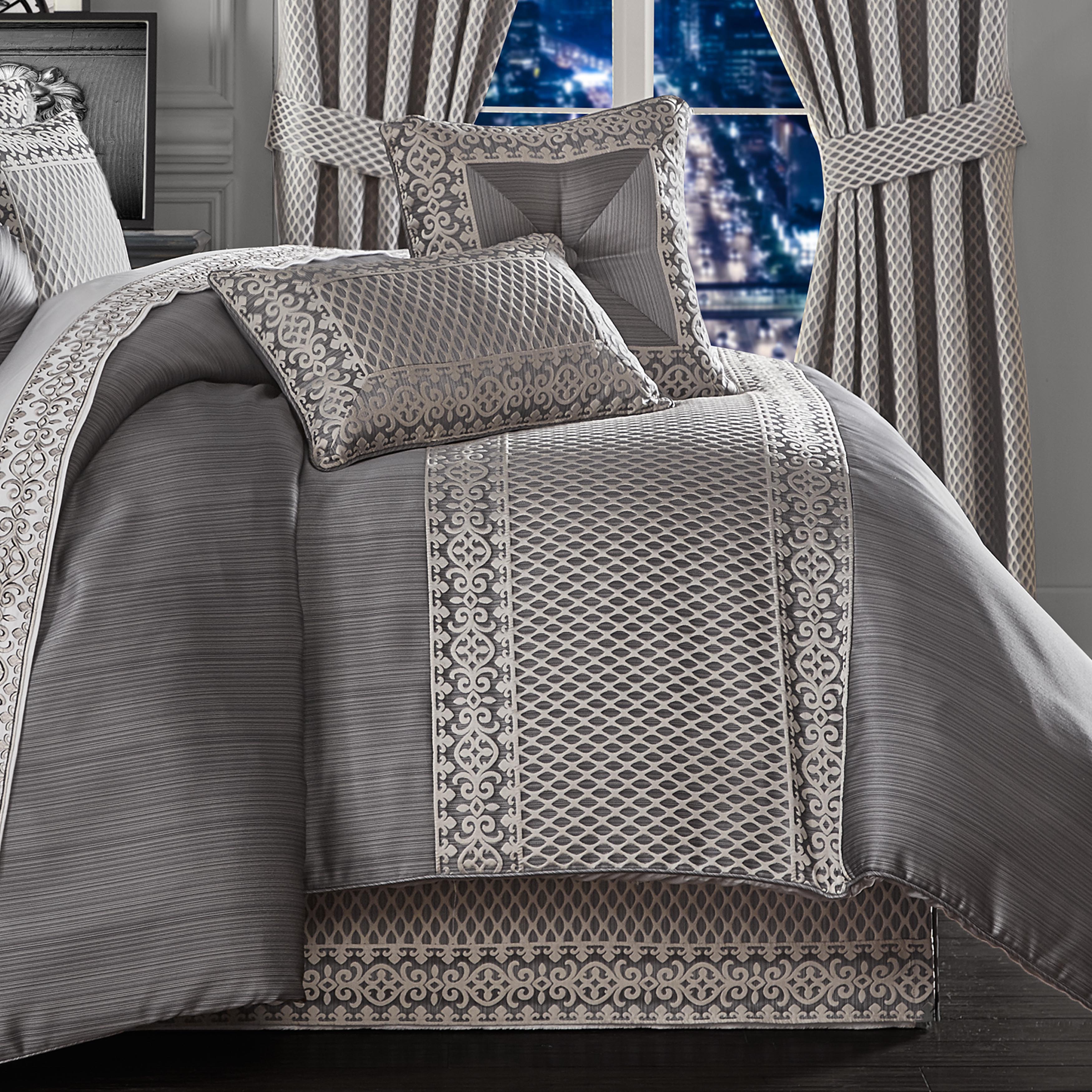 Houston Charcoal 4-Piece Comforter Set By J Queen Comforter Sets By J. Queen New York