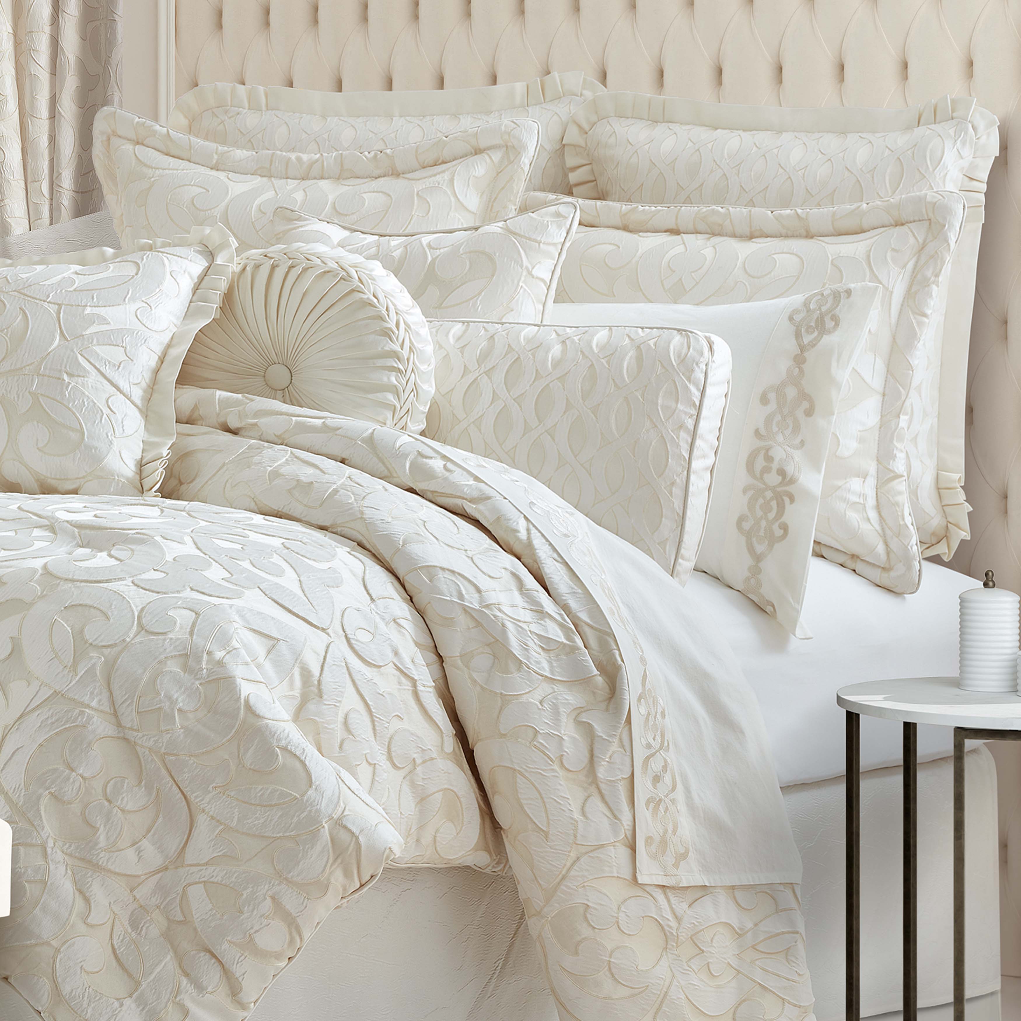 LaBoheme Ivory 4-Piece Comforter Set By J Queen Comforter Sets By J. Queen New York