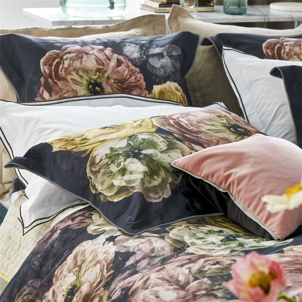 Le Poeme De Fleurs Midnight Duvet Cover Duvet Covers By Designers Guild