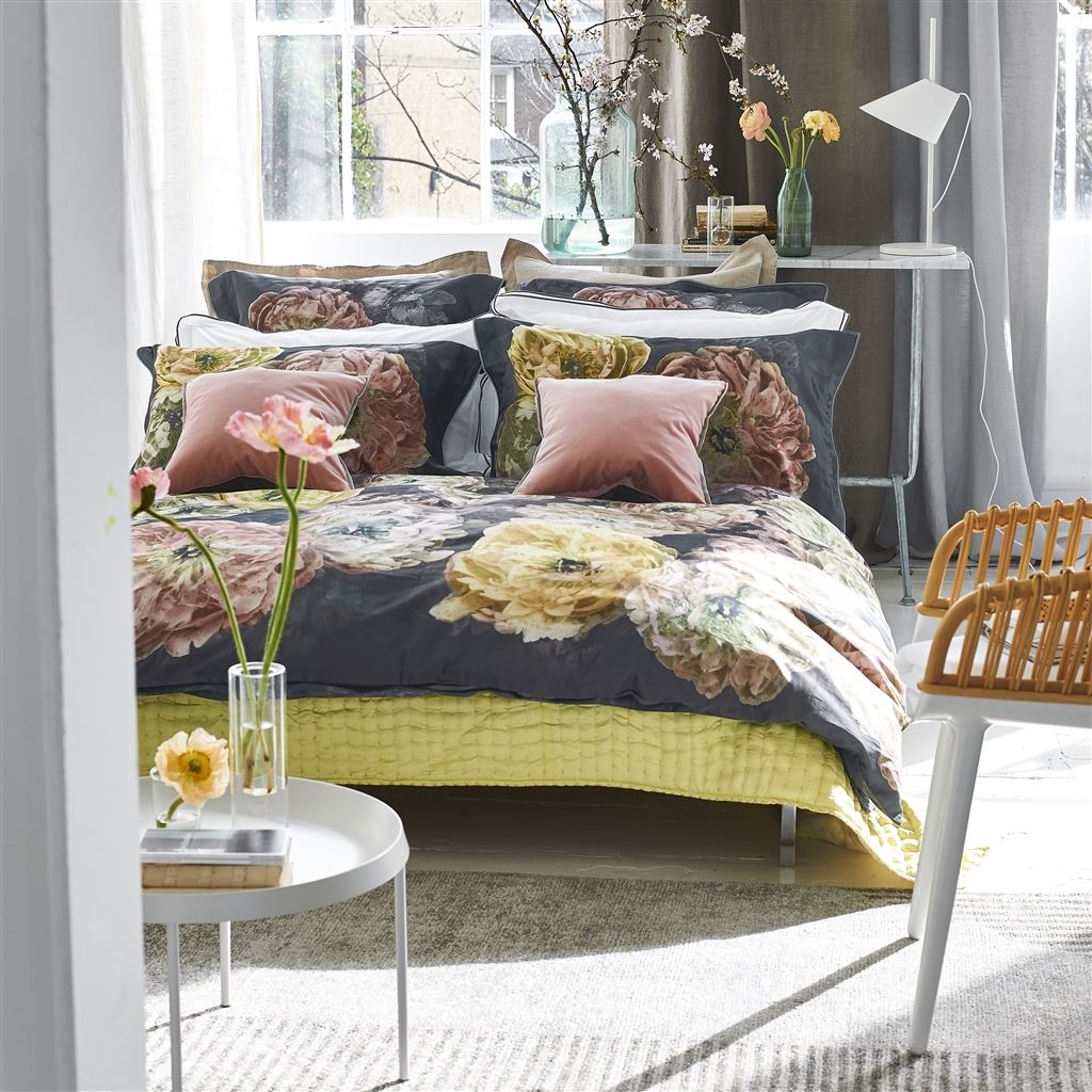 Le Poeme De Fleurs Midnight Duvet Cover Duvet Covers By Designers Guild