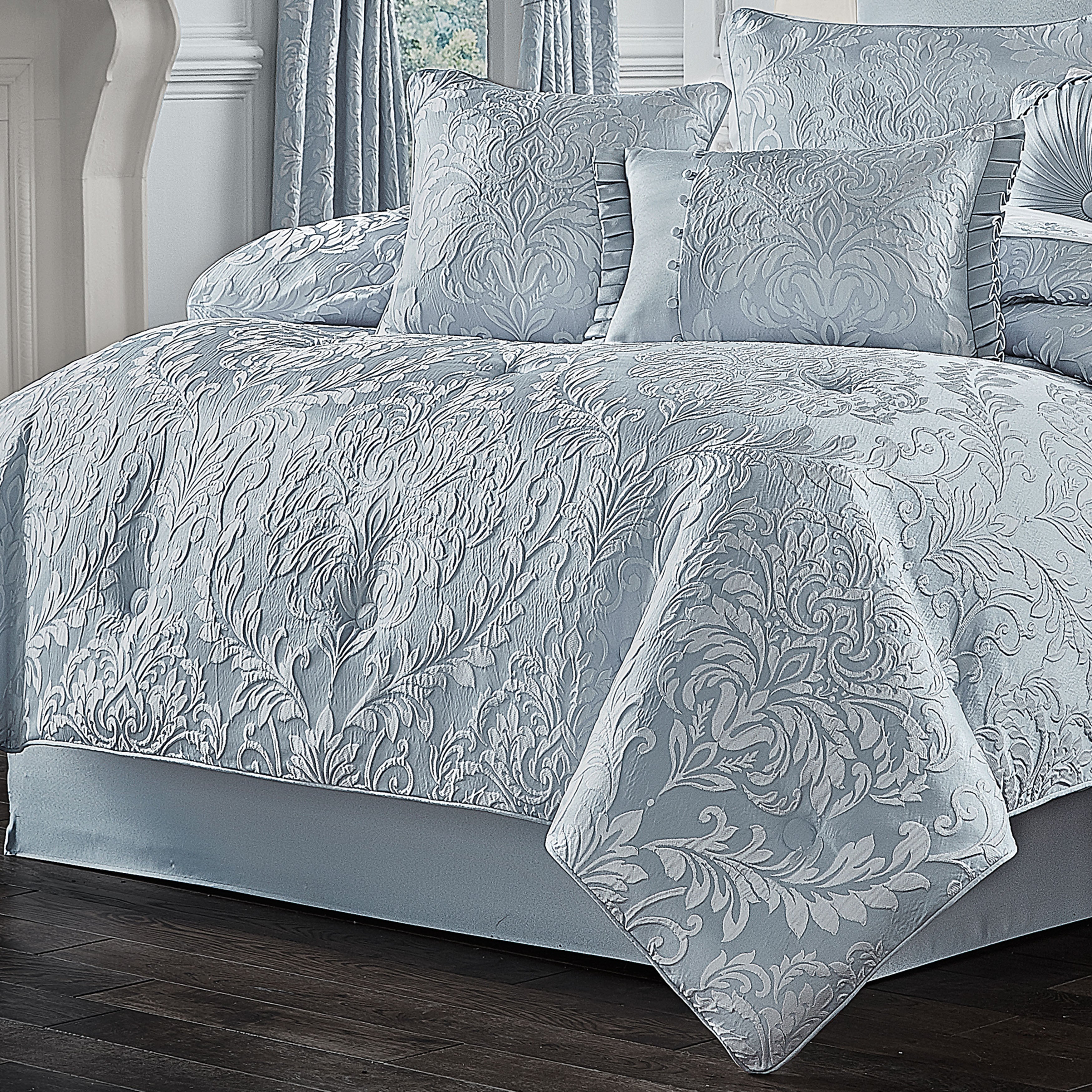 Malita 4-Piece Comforter Set Comforter Sets By J. Queen New York