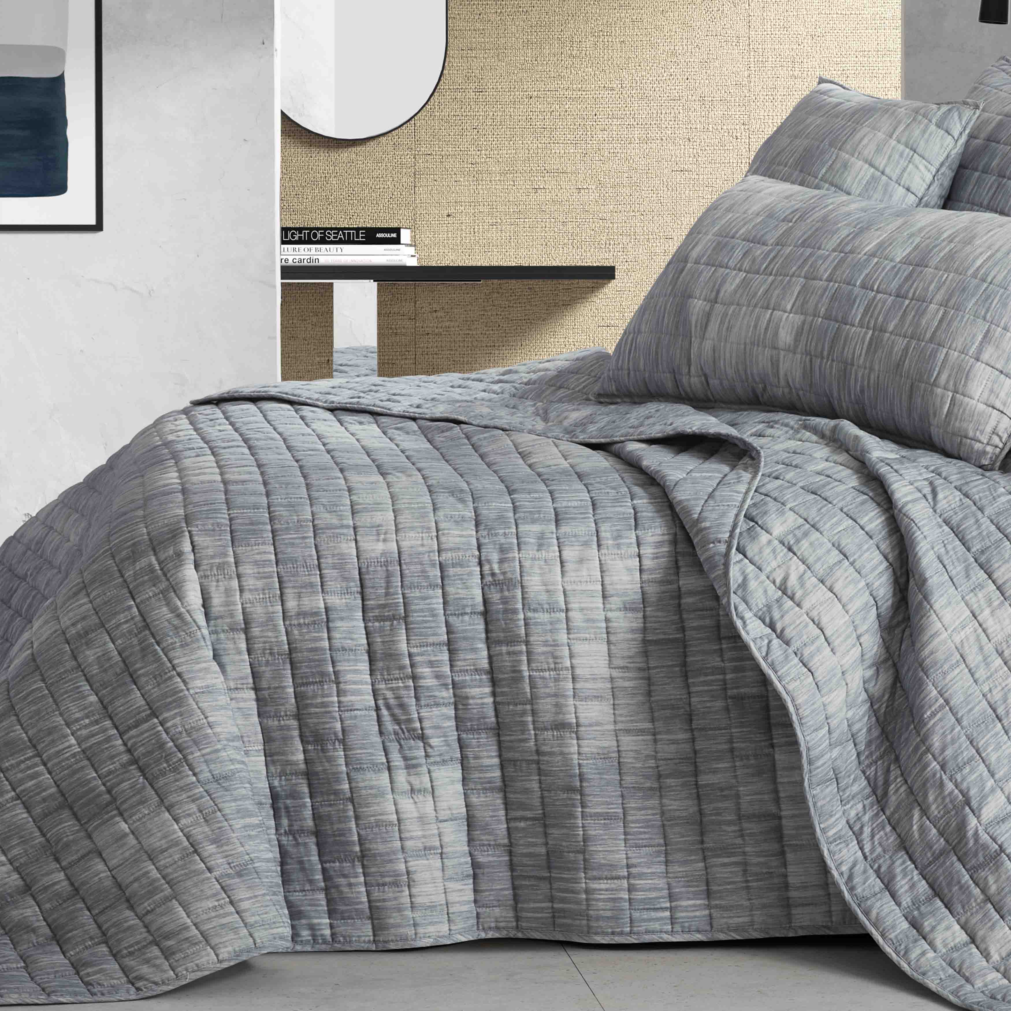 NILS Blue 3-Piece Quilt Set By J Queen Quilt Sets By J. Queen New York