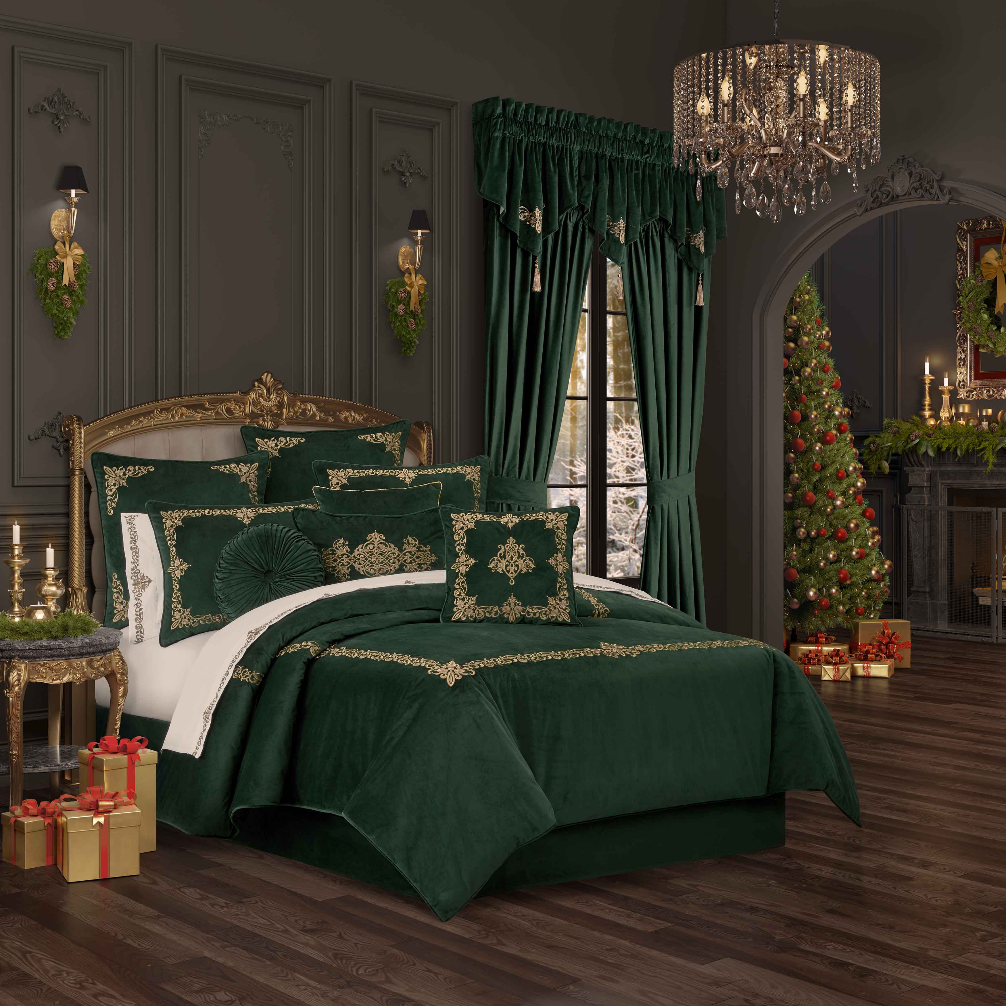 Noelle Evergreen 3-Piece Duvet Cover Set Duvet Covers By J. Queen New York