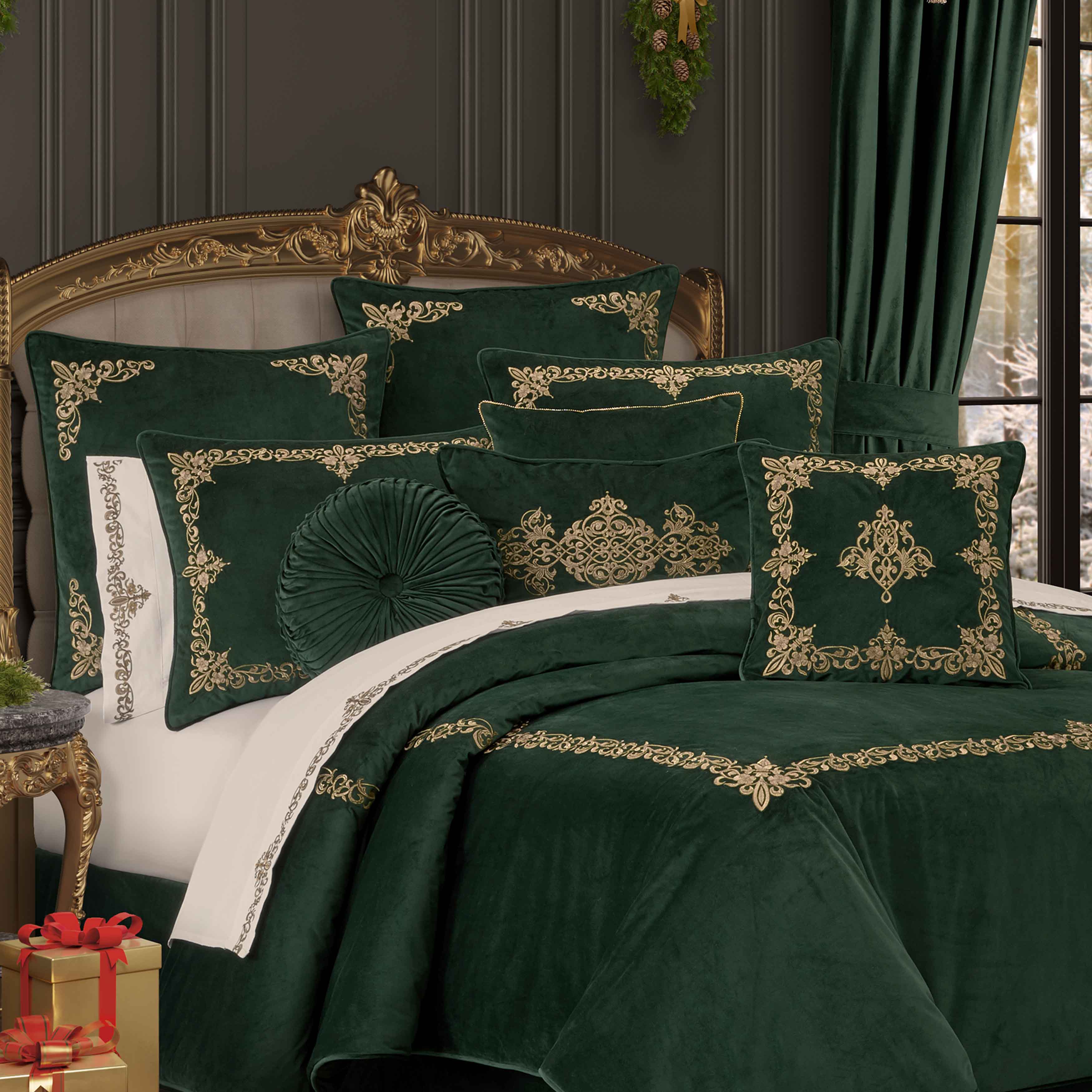 Noelle Evergreen 3-Piece Duvet Cover Set Duvet Covers By J. Queen New York