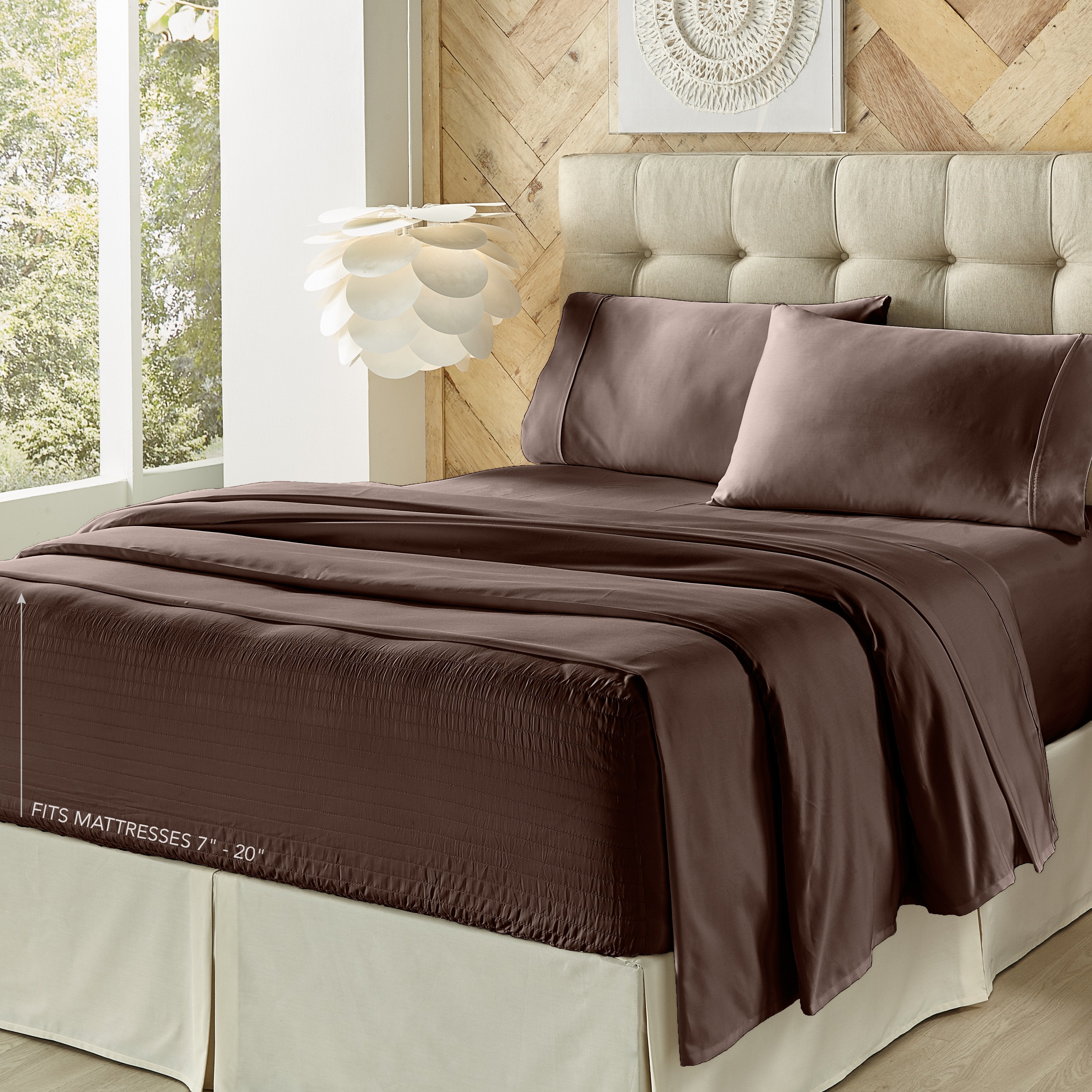 Royal Fit 300 Thread Count 4-Piece Sheet Set By J Queen Sheet Sets By J. Queen New York