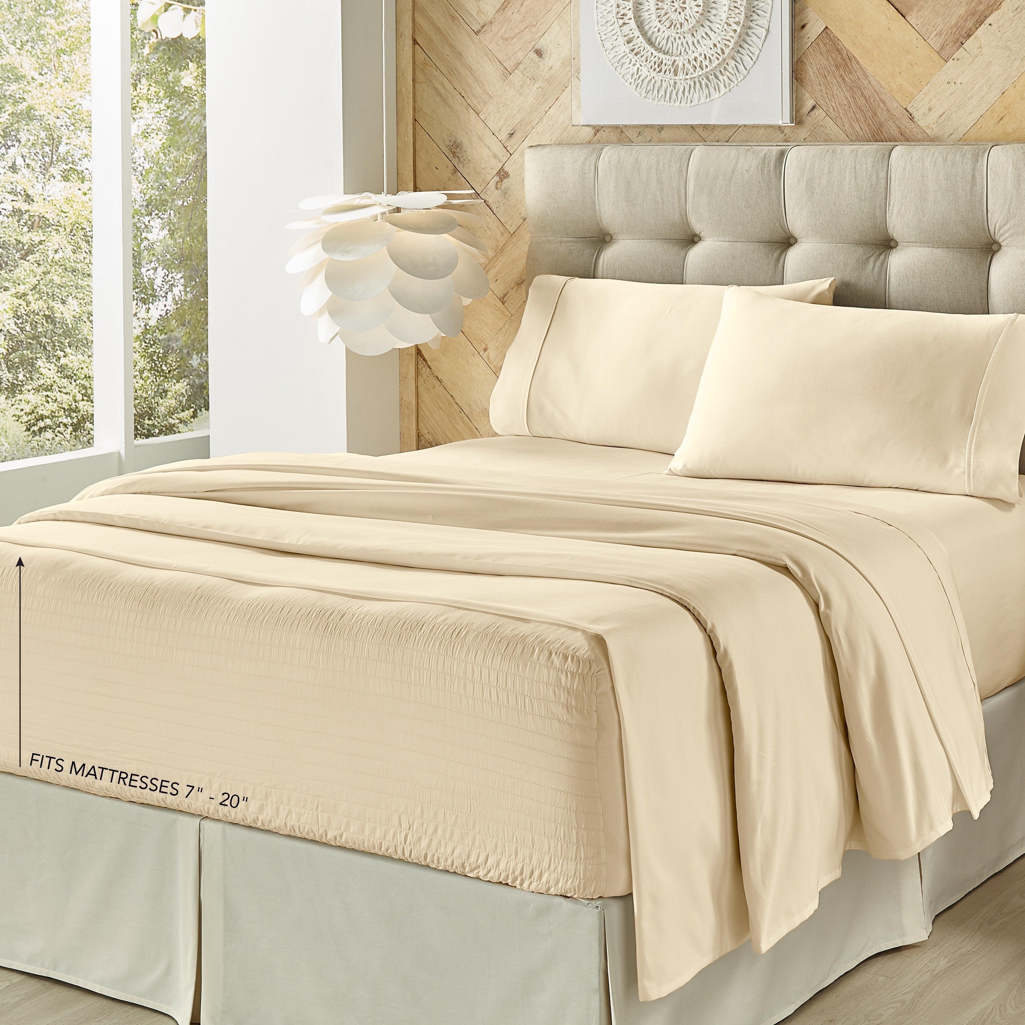 Royal Fit 300 Thread Count 4-Piece Sheet Set By J Queen Sheet Set By J. Queen New York