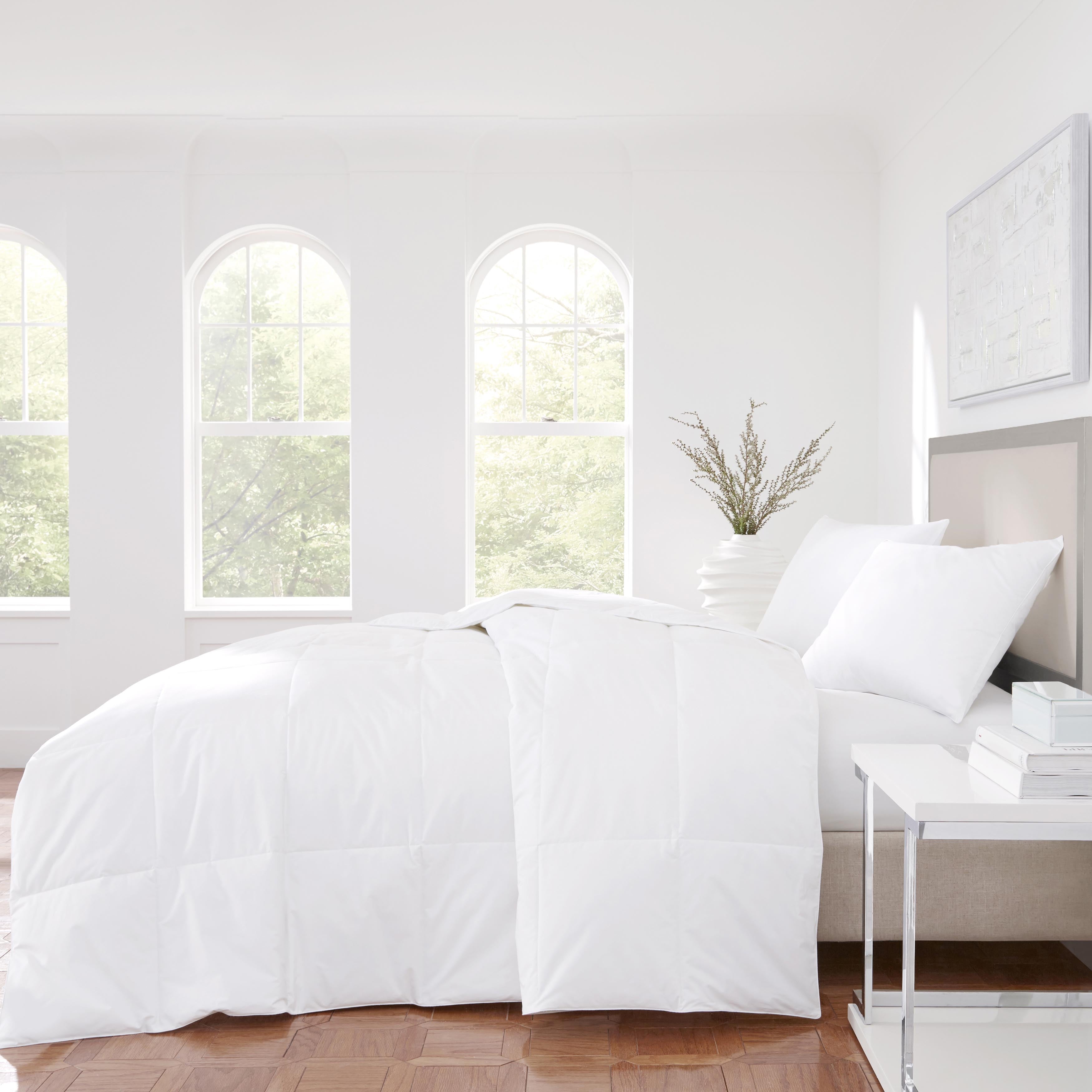 Royality 233 White Down lightweight Comforter By J Queen Duvet Insert By J. Queen New York
