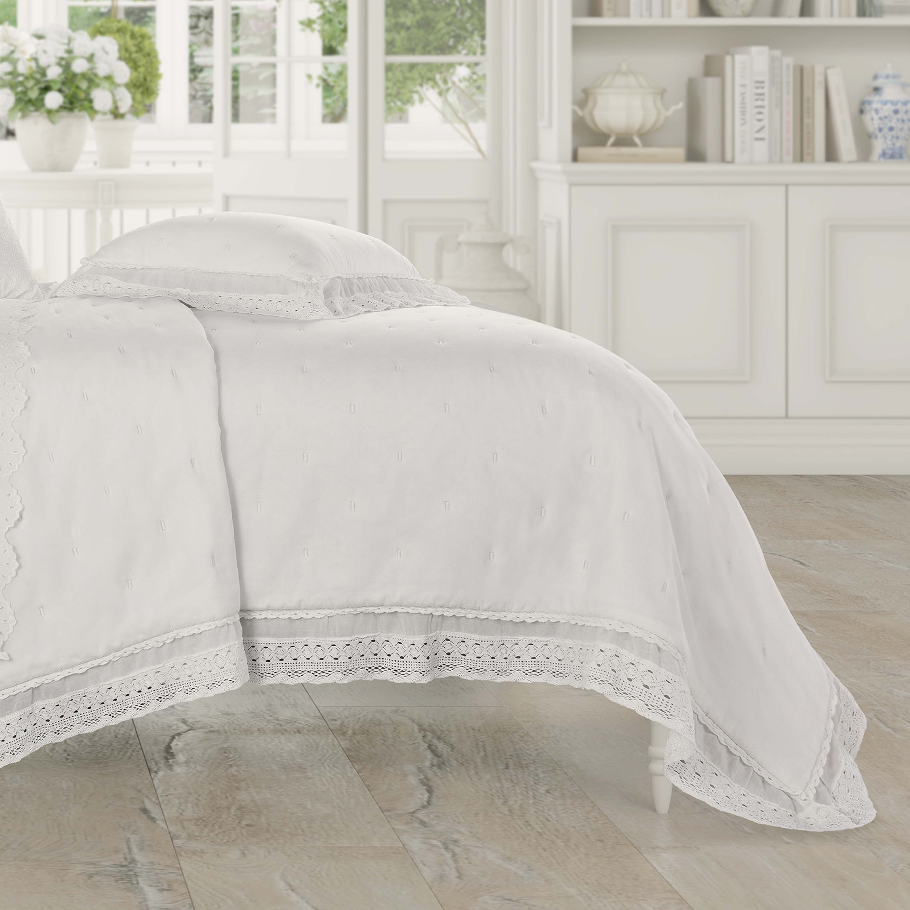 Samantha White Quilt Quilt Sets By J. Queen New York