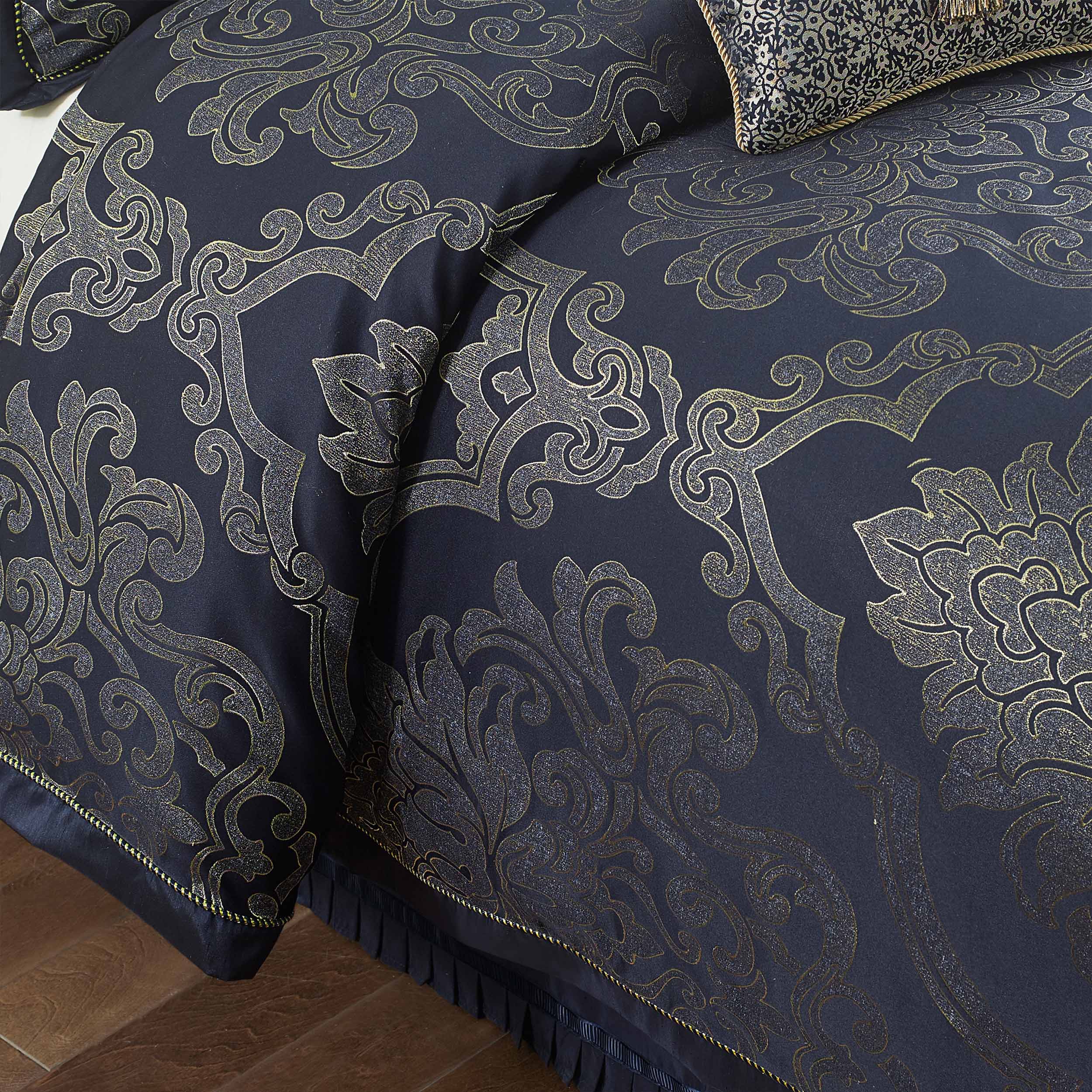 Vaughn Navy/Gold 6 Piece Comforter Set Comforter Sets By Waterford