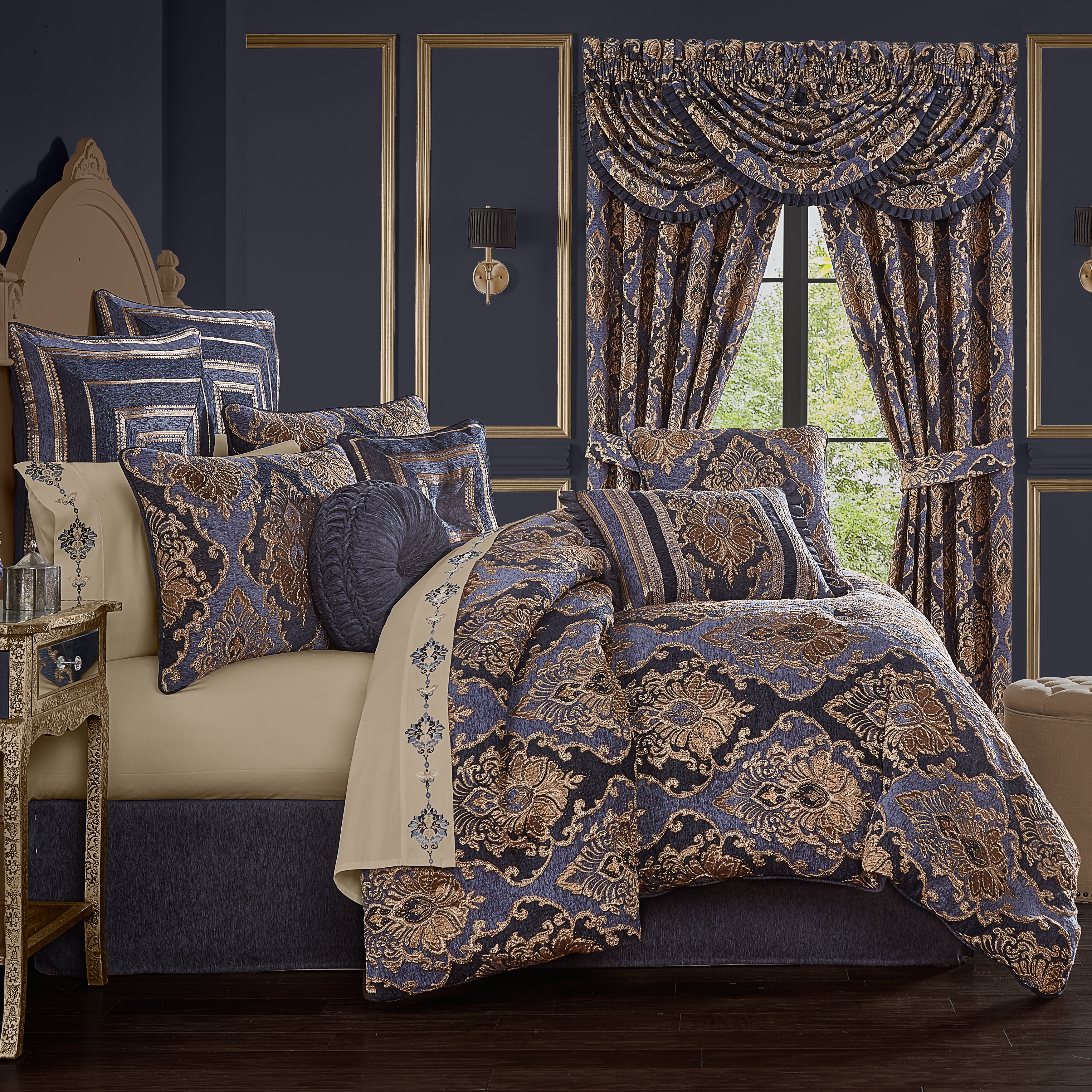 Woodstock Indigo 4-Piece Comforter Set By J Queen Comforter Sets By J. Queen New York